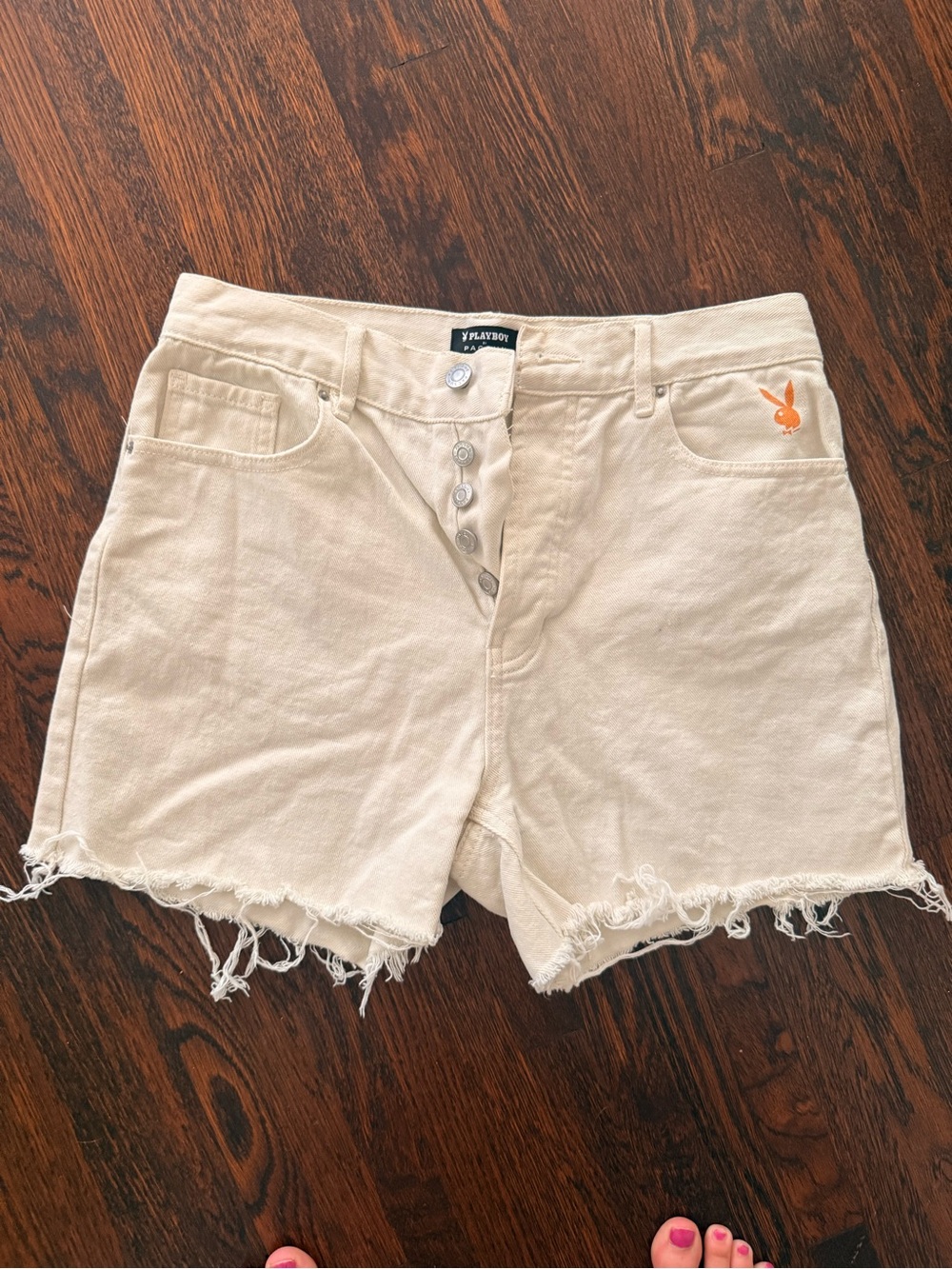PLAYBOY by Pacsun, Cream Frayed Hem Button-Front Denim Shorts with logo, sz 27
